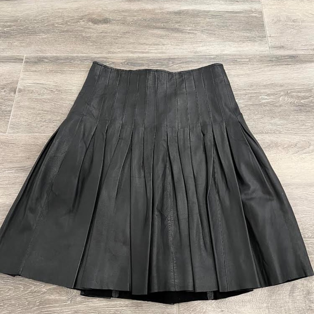 In suede leather skirt